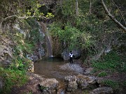 27 Valle di Carubbo, inizia un susseguirsi di cascate e di pozze-marmitte